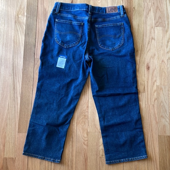 Women’s Lee Capri Jeans, Size 10, New w/Tags - Make an Offer! - Picture 2 of 6